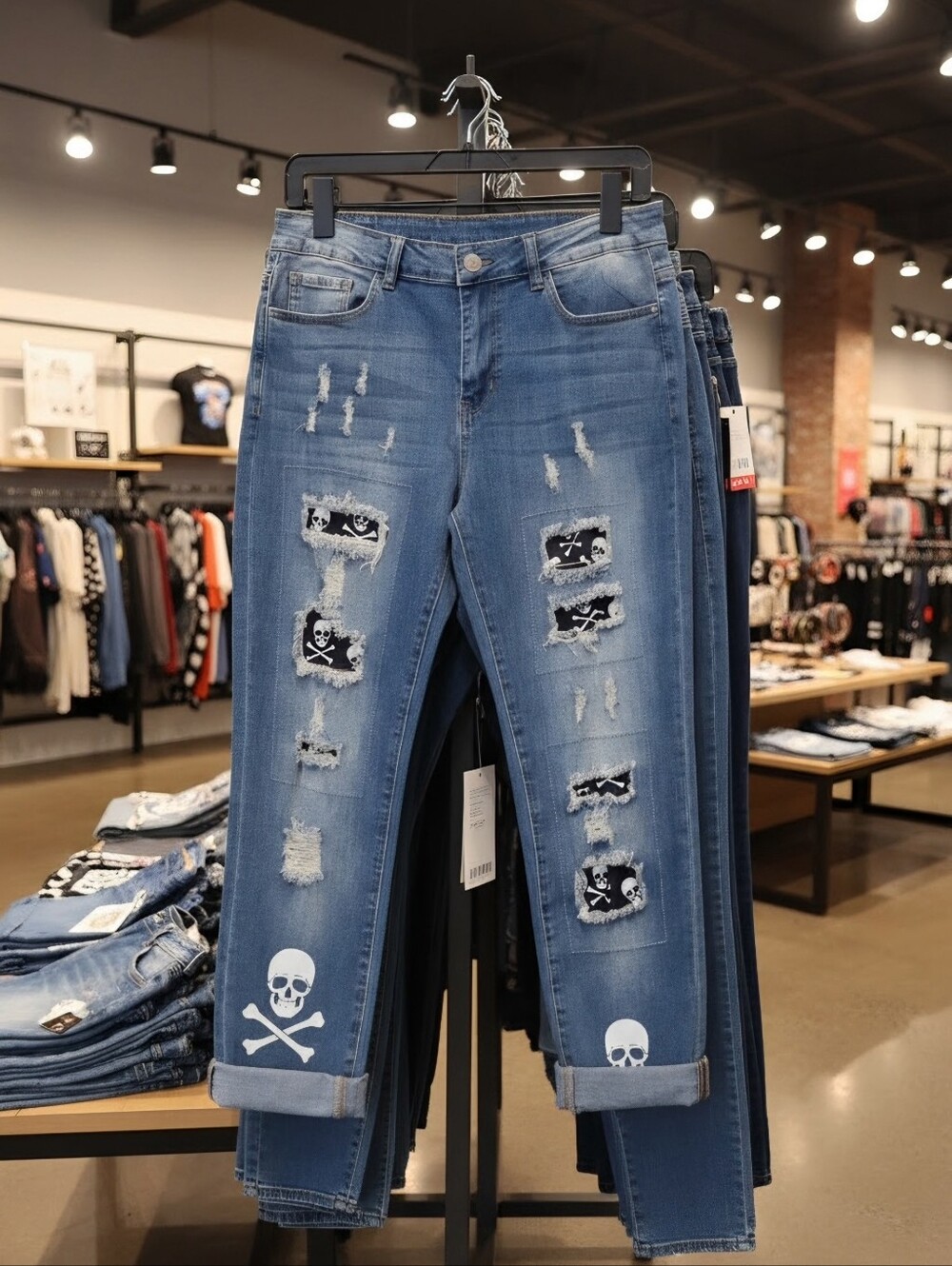NWOT  Distressed cropped medium wash denim jeans.